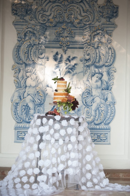 red-and-gold-spanish-wedding-ideas