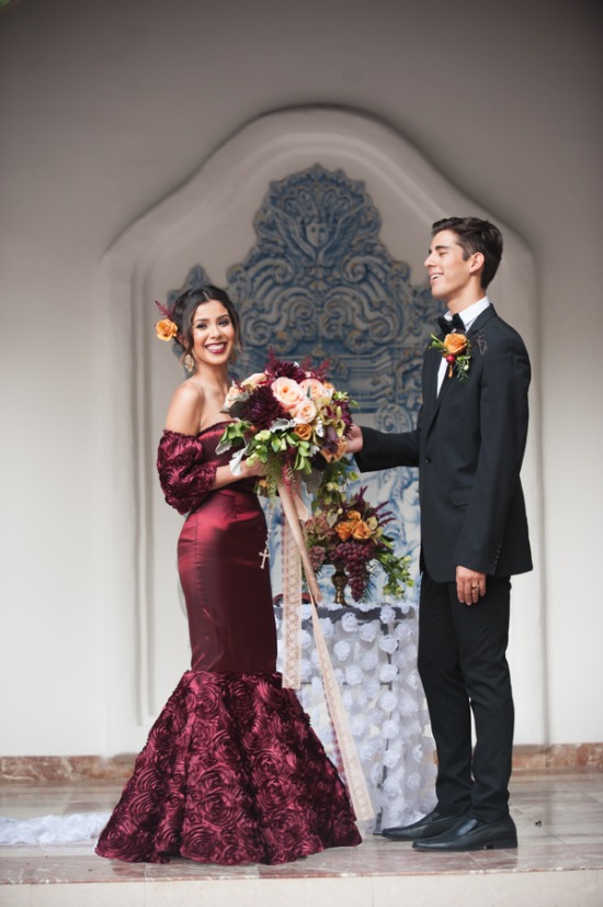 red-and-gold-spanish-wedding-ideas