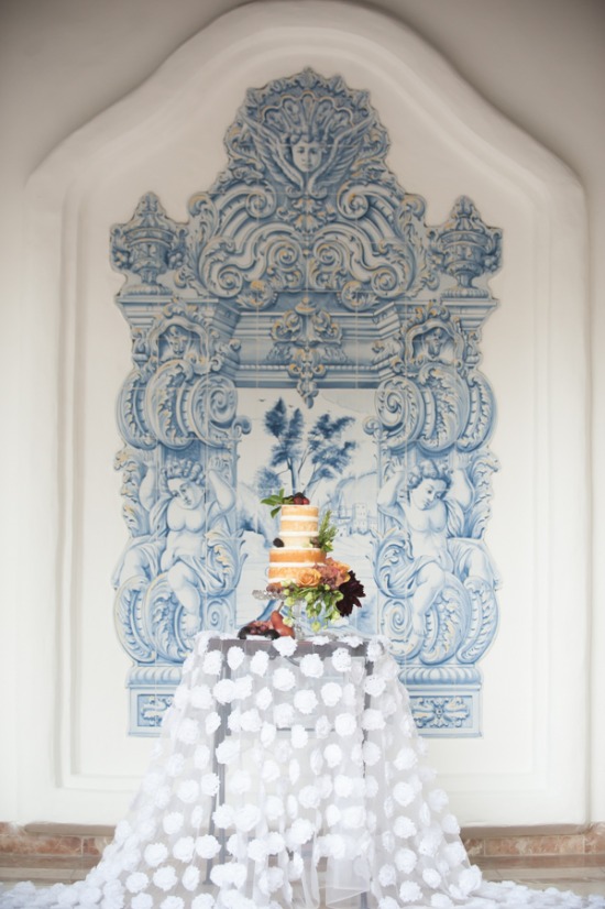 red-and-gold-spanish-wedding-ideas