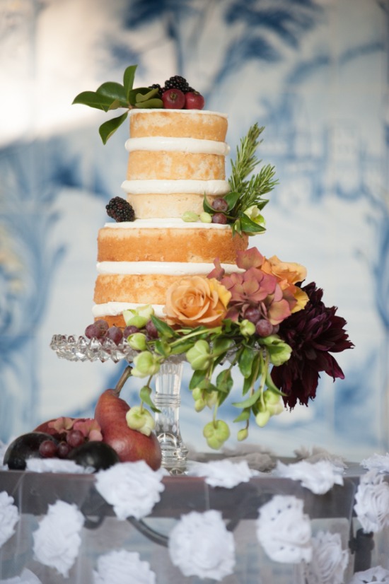 red-and-gold-spanish-wedding-ideas