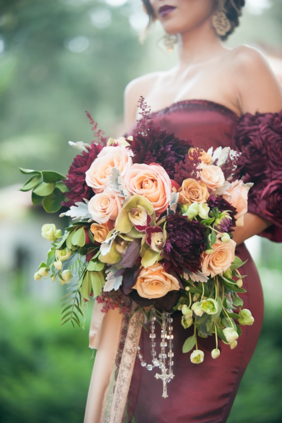 red-and-gold-spanish-wedding-ideas