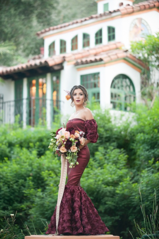 red-and-gold-spanish-wedding-ideas