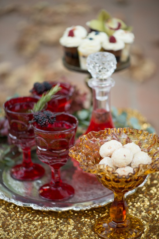 red-and-gold-spanish-wedding-ideas