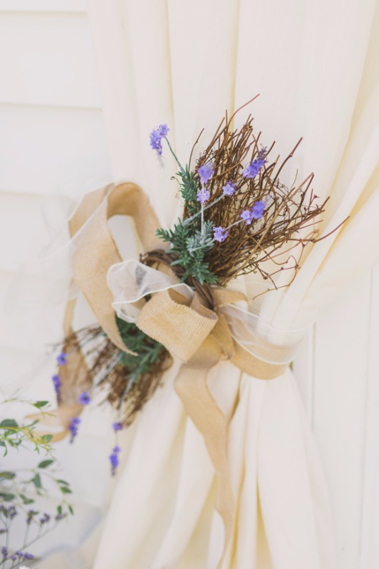 rustic-purple-and-white-outdoor-wedding