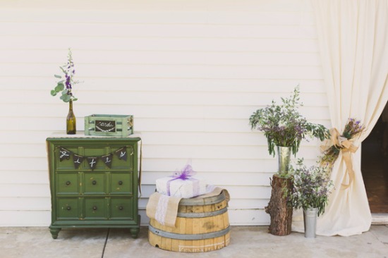 rustic-purple-and-white-outdoor-wedding
