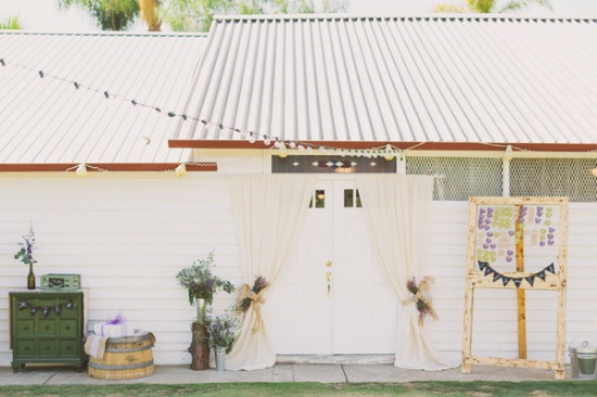 rustic-purple-and-white-outdoor-wedding