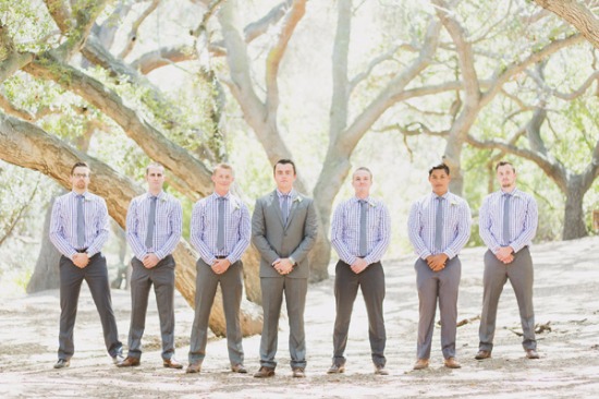 rustic-purple-and-white-outdoor-wedding