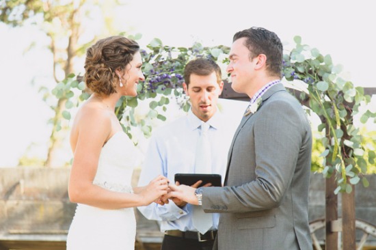 rustic-purple-and-white-outdoor-wedding
