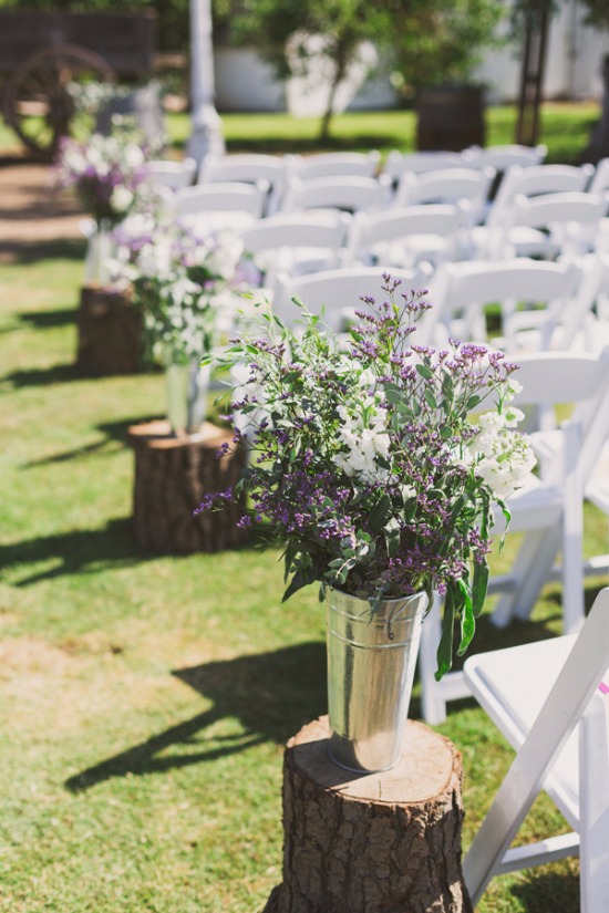 rustic-purple-and-white-outdoor-wedding