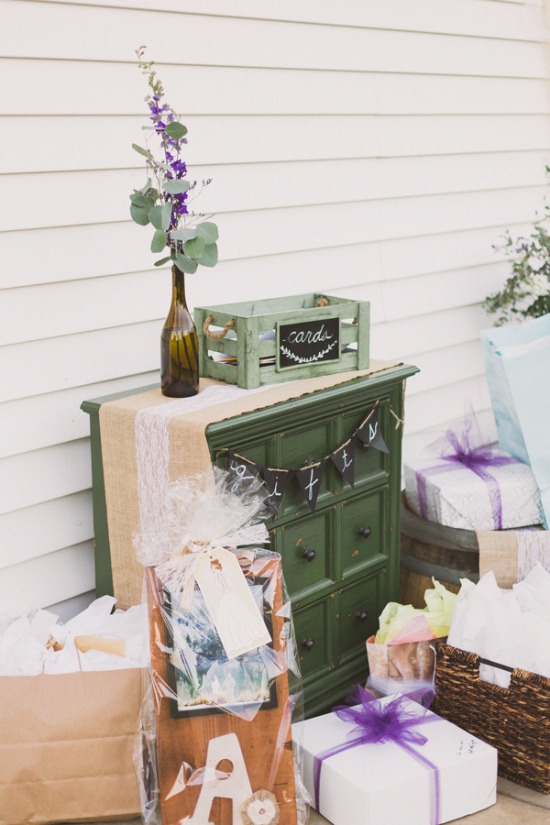 rustic-purple-and-white-outdoor-wedding