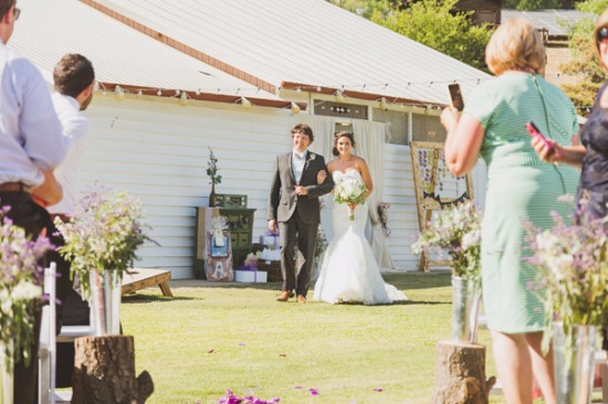 rustic-purple-and-white-outdoor-wedding