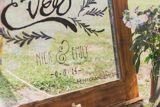 rustic-purple-and-white-outdoor-wedding