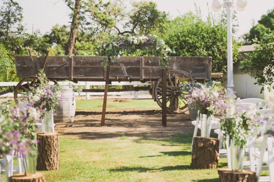 rustic-purple-and-white-outdoor-wedding