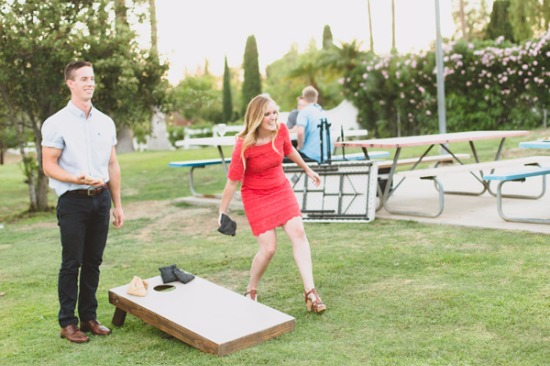 rustic-purple-and-white-outdoor-wedding