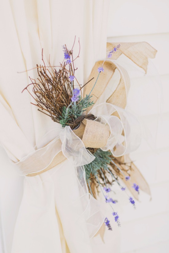 rustic-purple-and-white-outdoor-wedding