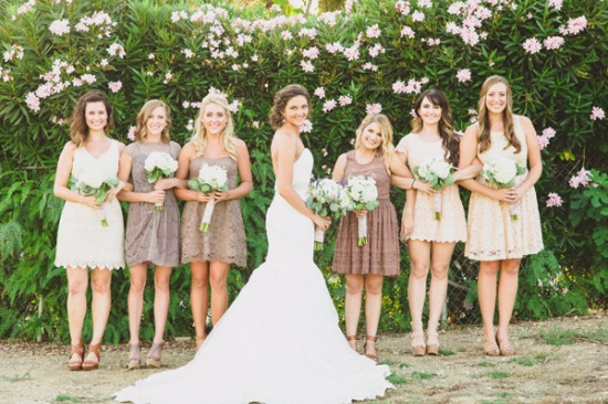 rustic-purple-and-white-outdoor-wedding