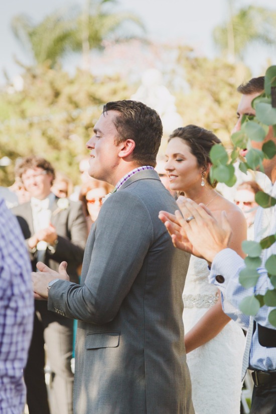 rustic-purple-and-white-outdoor-wedding