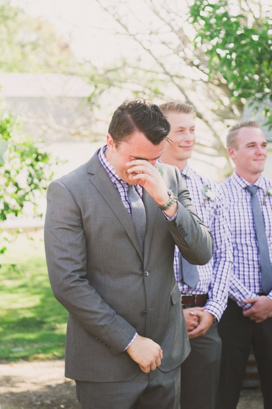 rustic-purple-and-white-outdoor-wedding