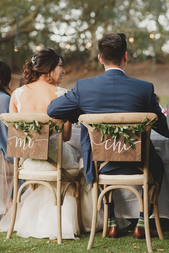 cute name chair signs @weddingchicks