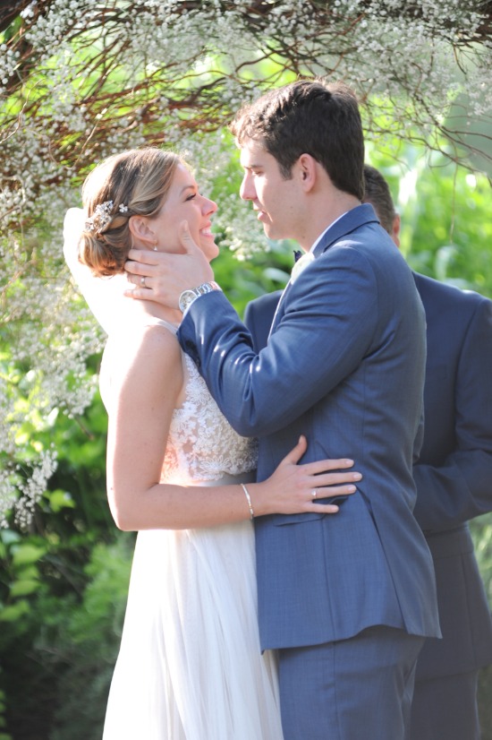 soft-pink-focus-on-family-wedding