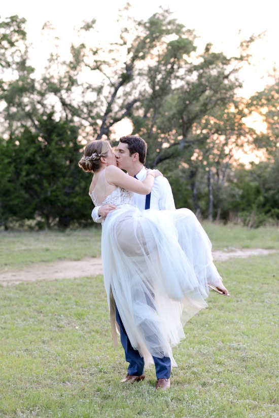 soft-pink-focus-on-family-wedding