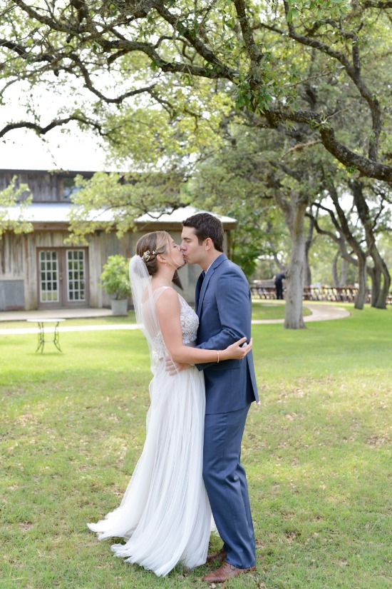 soft-pink-focus-on-family-wedding