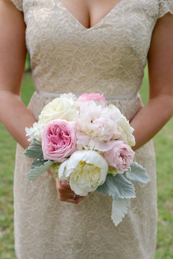 soft-pink-focus-on-family-wedding
