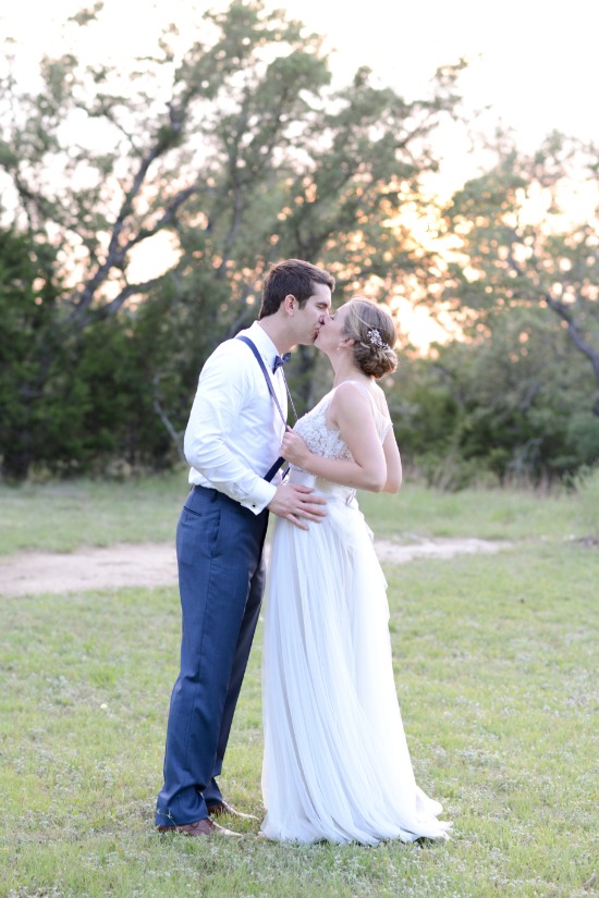 soft-pink-focus-on-family-wedding