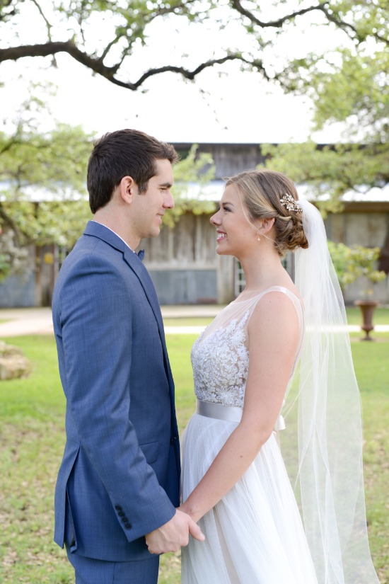 soft-pink-focus-on-family-wedding