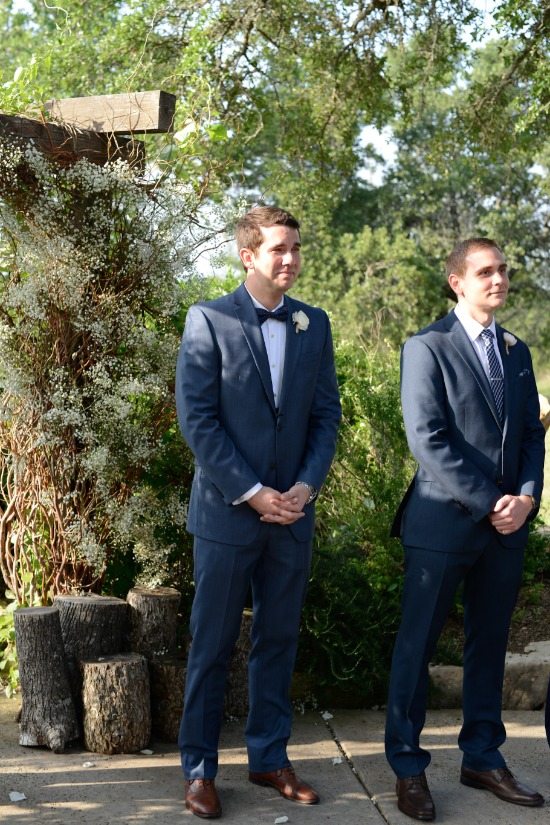 soft-pink-focus-on-family-wedding