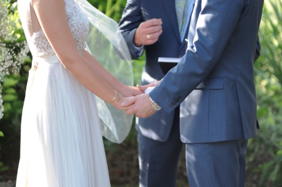 soft-pink-focus-on-family-wedding