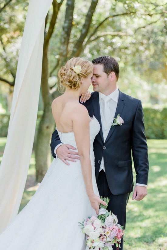summer-romance-garden-wedding