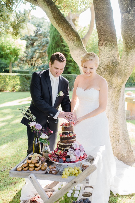 summer-romance-garden-wedding
