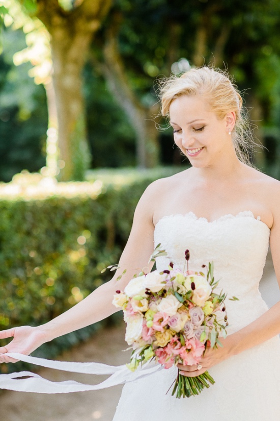 summer-romance-garden-wedding