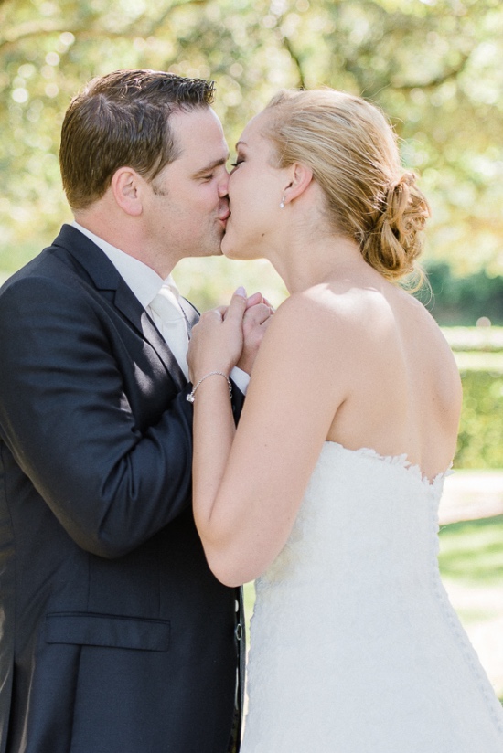 summer-romance-garden-wedding