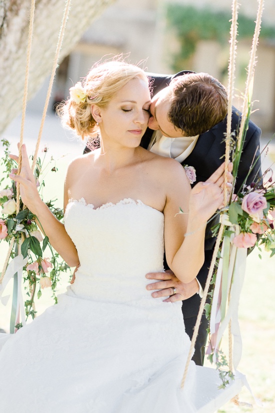 summer-romance-garden-wedding