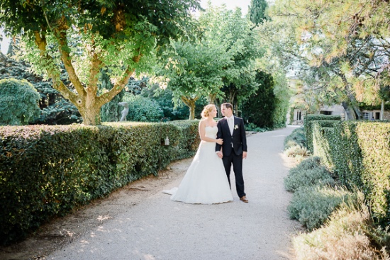 summer-romance-garden-wedding
