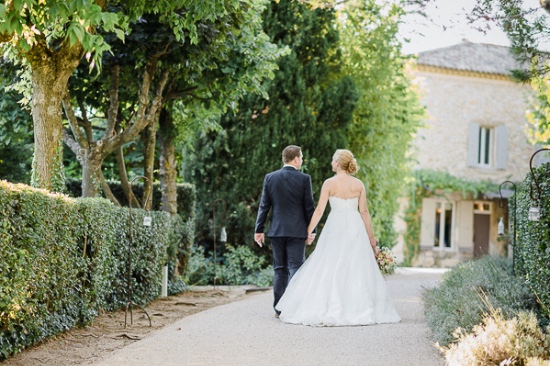 summer-romance-garden-wedding