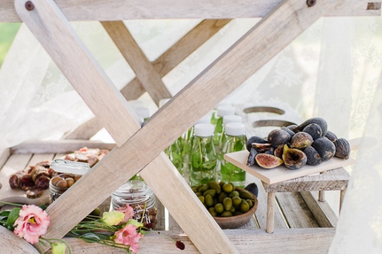 summer-romance-garden-wedding