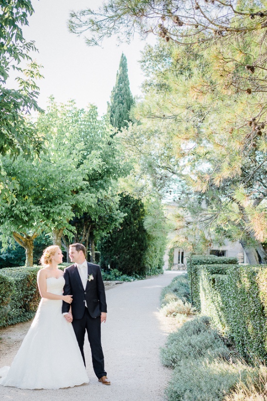 summer-romance-garden-wedding