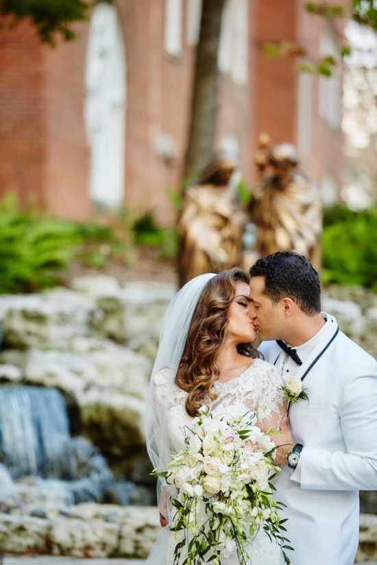 traditional-glamour-garden-wedding