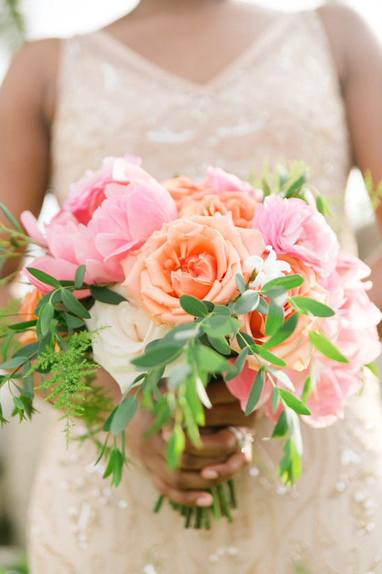 orange and pink bouquet @weddingchicks
