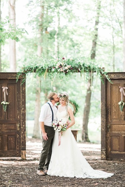 Vintage Woodland Elopement Ideas