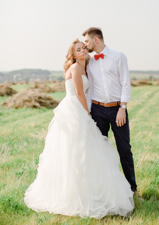 yellow-and-pink-lakeside-wedding