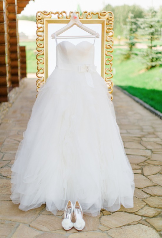 yellow-and-pink-lakeside-wedding