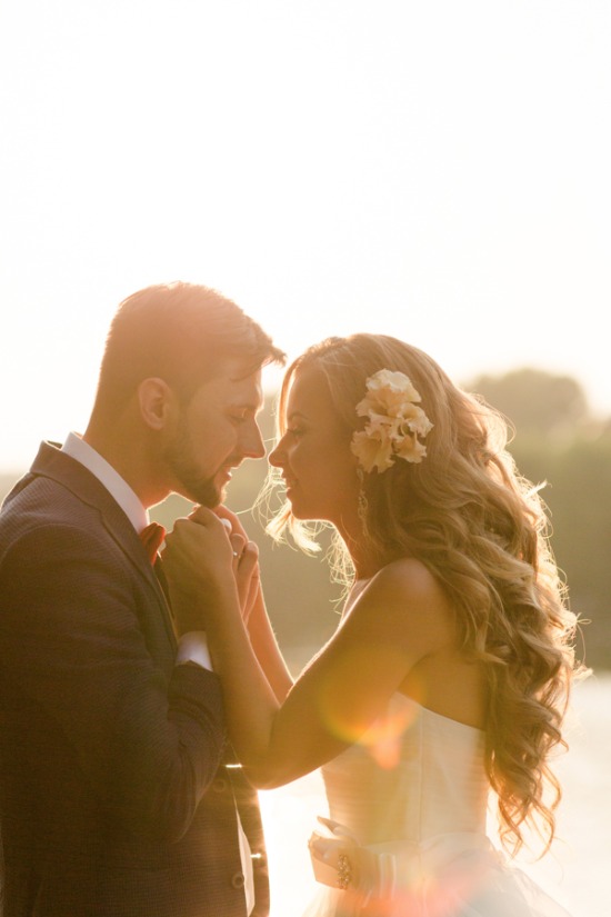 yellow-and-pink-lakeside-wedding