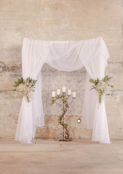 20 Lovely Ceremony Backdrops