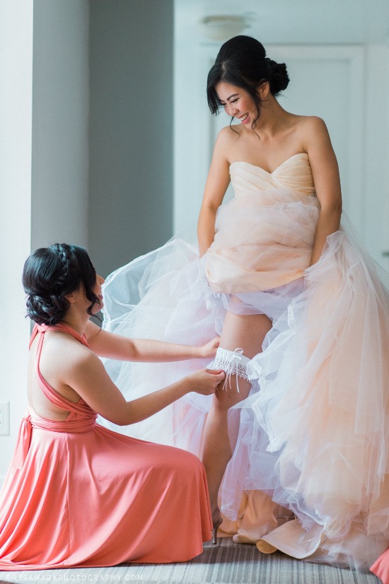 bicycles-and-balloons-wedding-in-peach