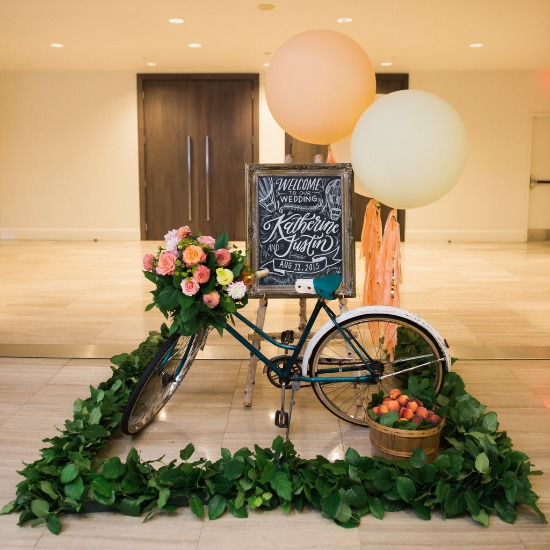 bicycles-and-balloons-wedding-in-peach