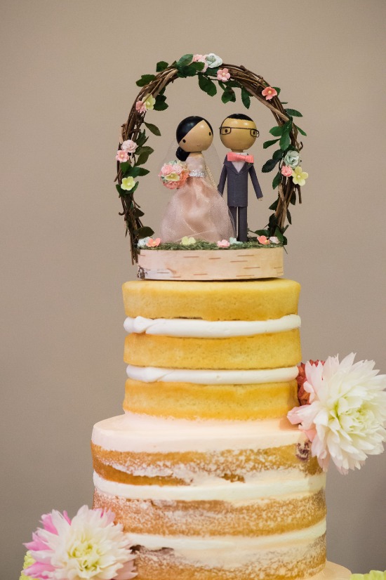 bicycles-and-balloons-wedding-in-peach